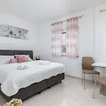 Marine Lux Apartments